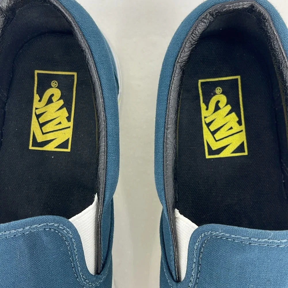 WOMENS SIZE 9 or MENS SIZE 7.5 Vans Blue Slip-On Sneakers OFF THE WALL